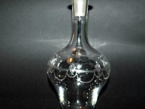 SAINT-LOUIS Carafe SYLVA en cristal gravé à l'acide - cristal de roche de 1930
