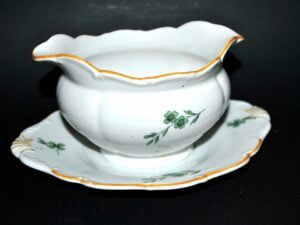 Saucière vintage en porcelaine aux trèfles PJ