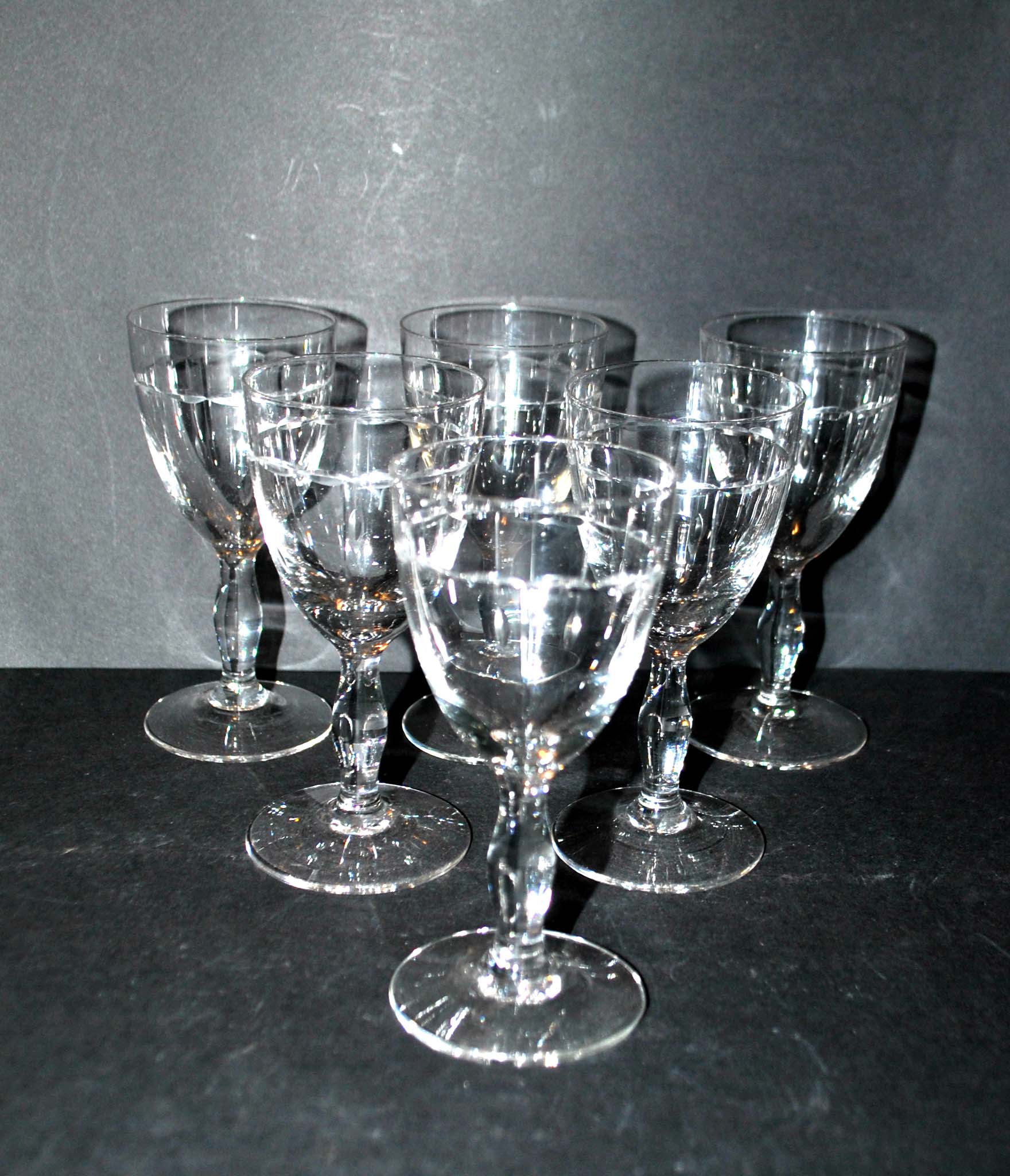 Lot de 6 Verres à pied vintage en verre taillé goutte