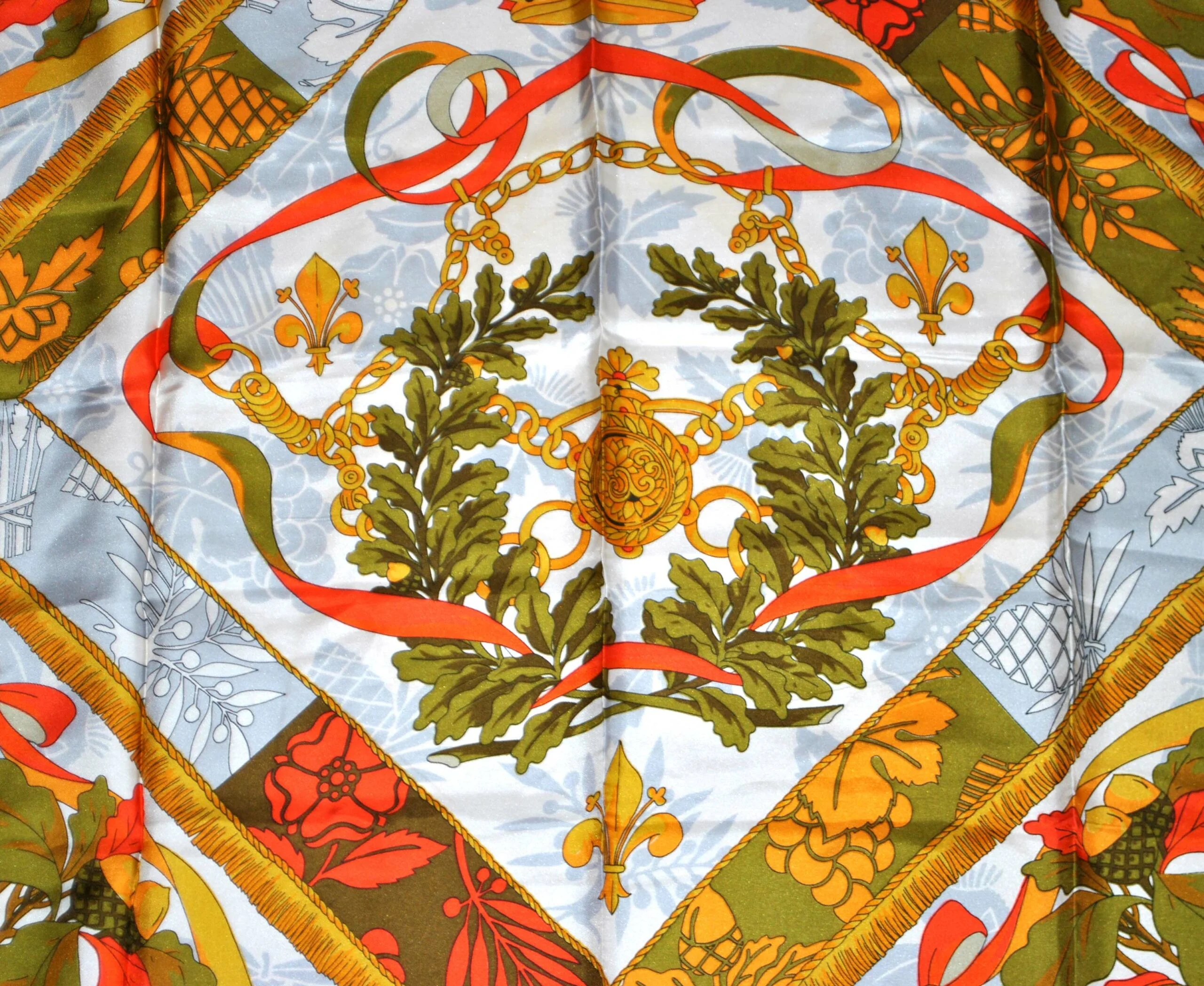 TORRENTE, Foulard Carré en soie "Chêne d'automne" – Image 9