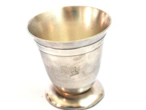 Timbale vintage en métal argenté - Gobelet monogrammé "DB"
