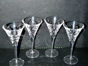 Lot de 4 verres à vin anciens en cristal - flûte roemer évasé H18.5cm