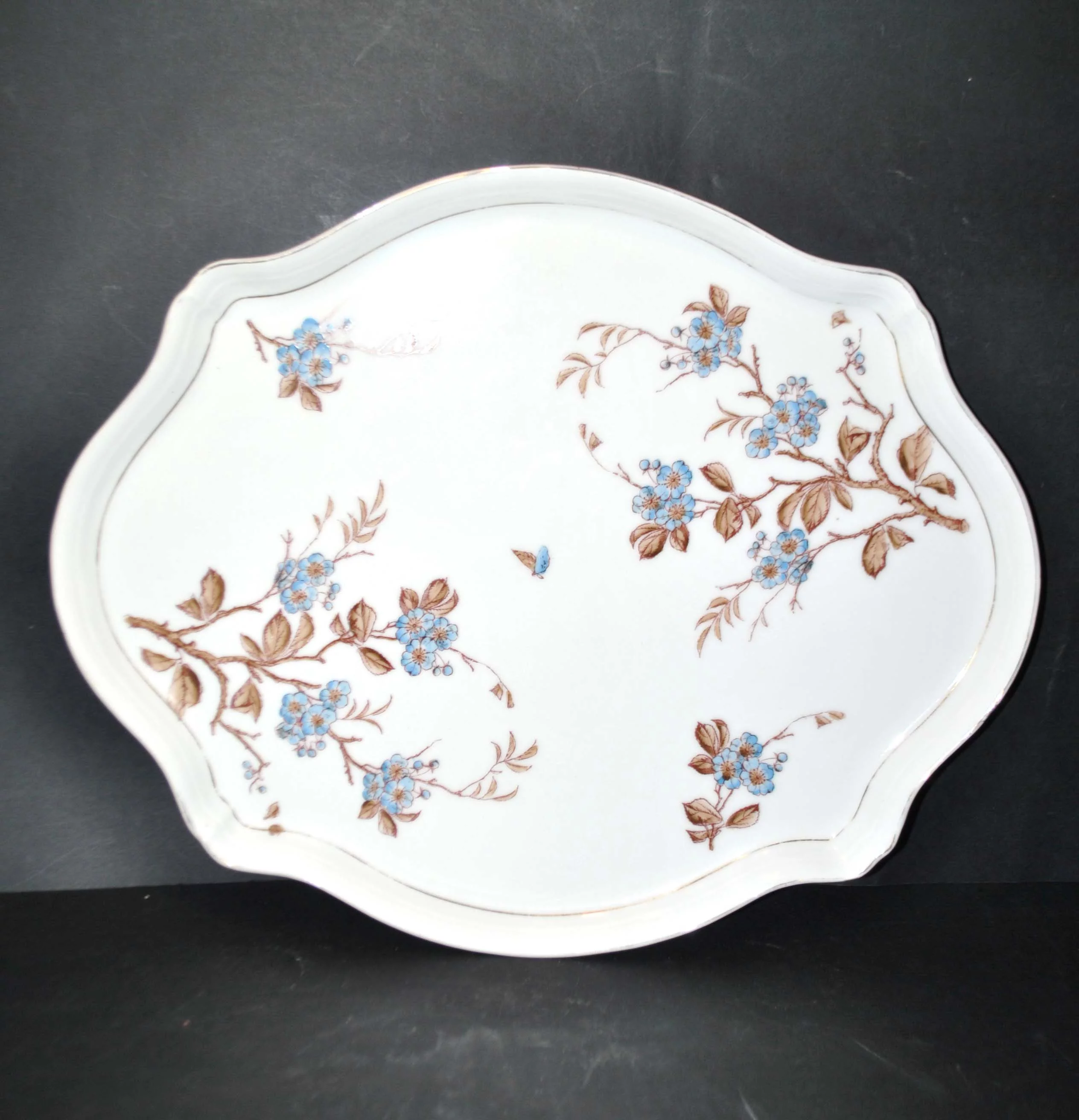 Plateau ancien "Sakura" en porcelaine peinte Fleurs de cerisier sépia