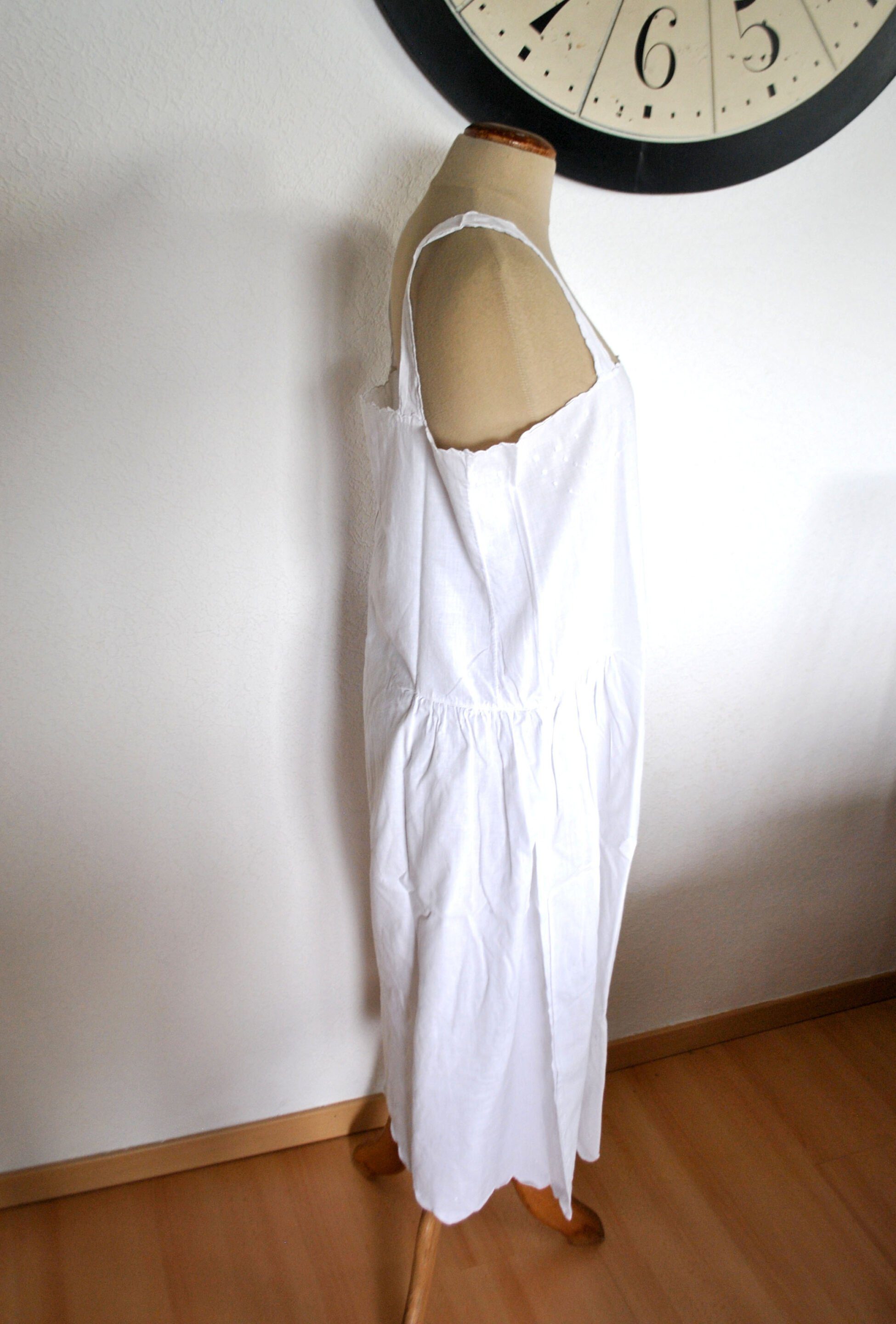 Chemise de nuit - robe dessous vintage en coton brodé à pois T44/46 – Image 7