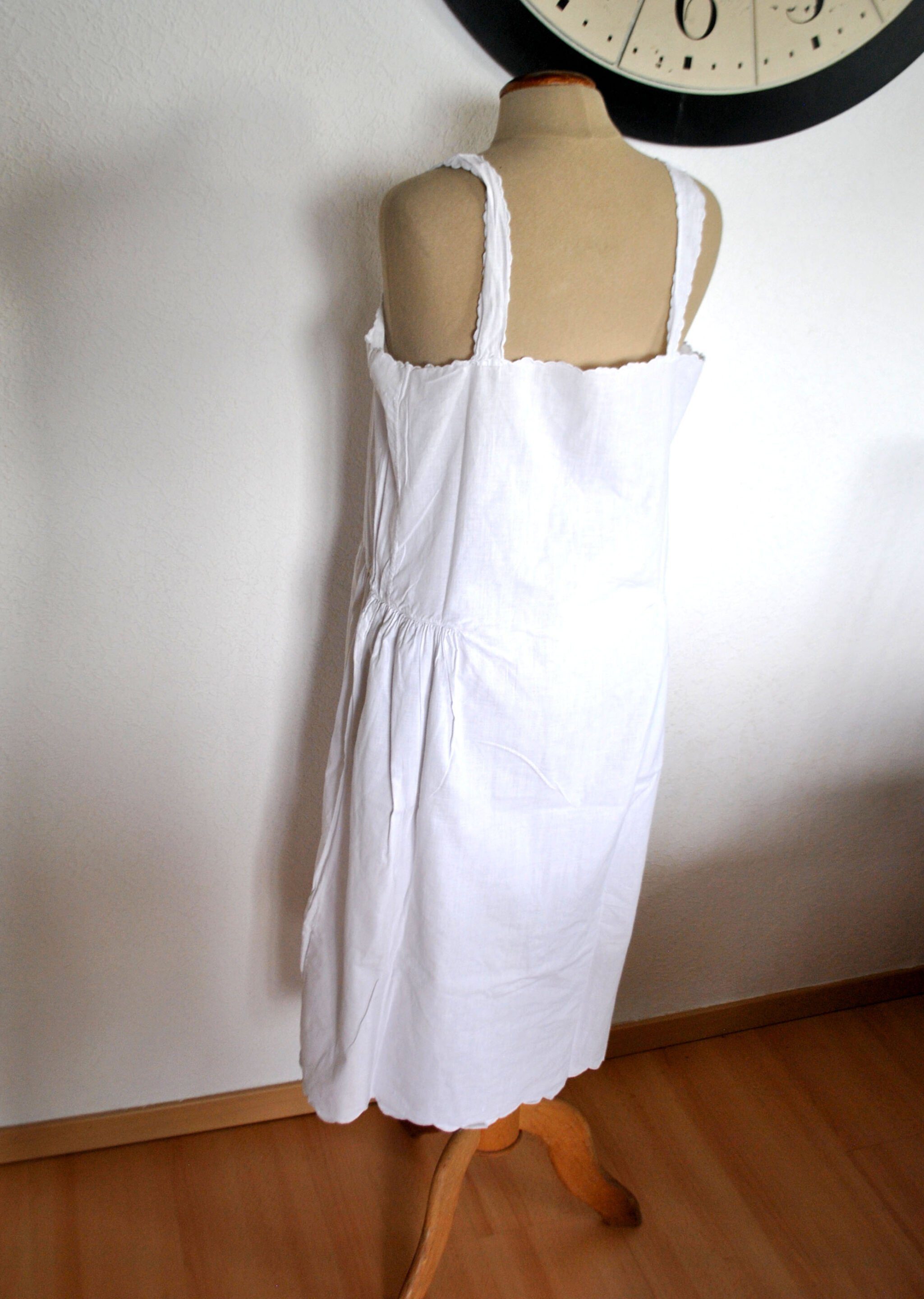 Chemise de nuit - robe dessous vintage en coton brodé à pois T44/46 – Image 8