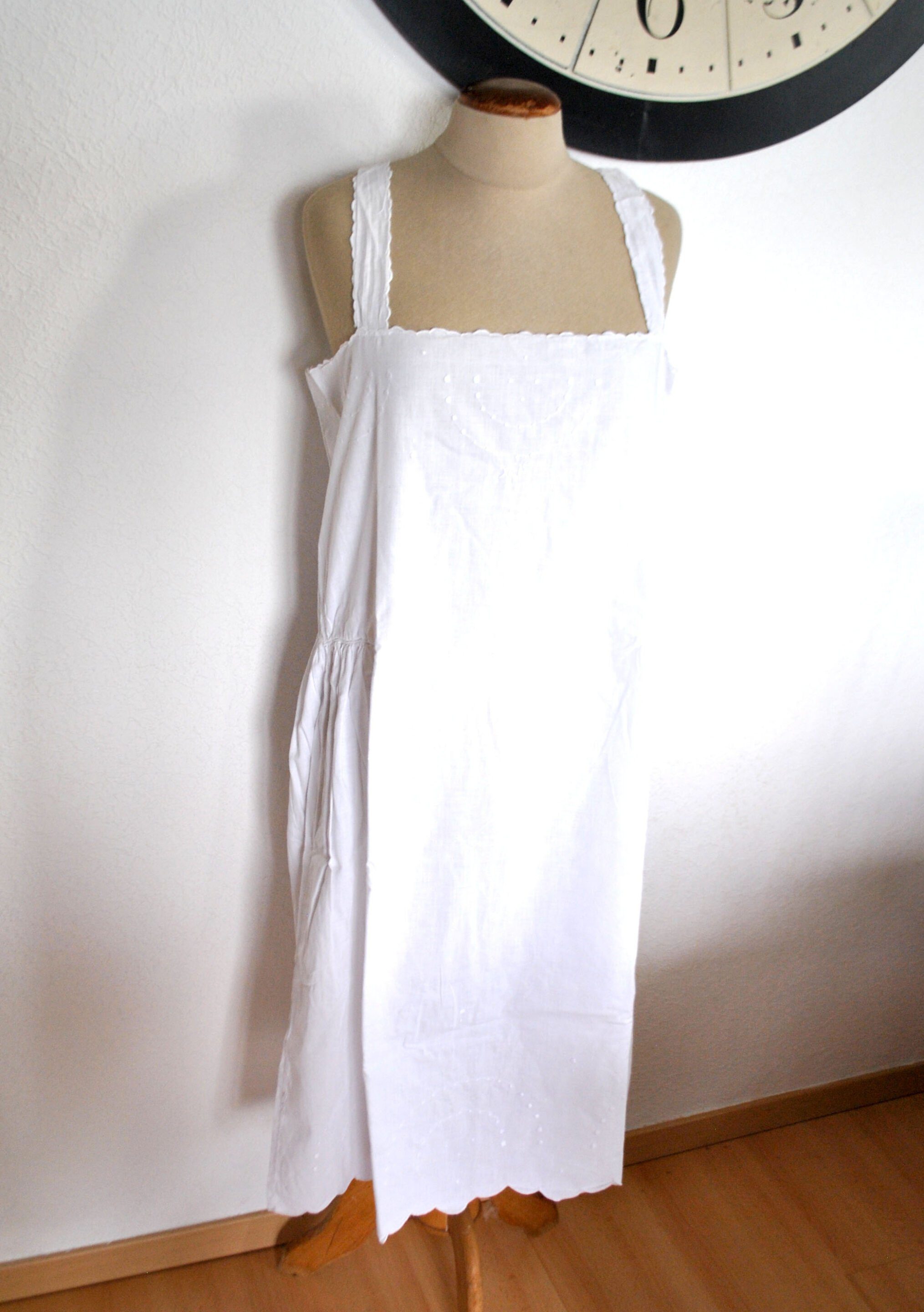 Chemise de nuit - robe dessous vintage en coton brodé à pois T44/46 – Image 10