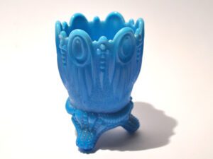 PORTIEUX Porte-cigare vide-poche GOTHIQUE en opaline bleu - catalogue 1914 H11cm
