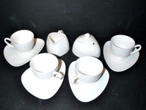 Service à café triangle en porcelaine blanche Design Colombina Alessi