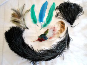 Lot 7 plume Bijou chapeau vintage - Garniture plumassier dt Yves Saint-Laurent