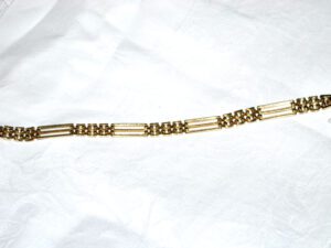 Bracelet vintage en métal doré à maille plate articulée 19cm