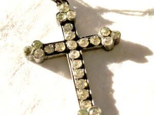 Pendentif croix ancienne ARGENT Cristaux taillés Strass poinçon sanglier 5.5cm