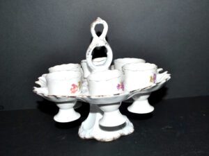Service à œuf ancien en porcelaine - Oeufrier Présentoir 6 Coquetier