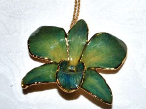 Collier Broche fleurs d'Orchidée véritable stabilisée résine plaqué Or