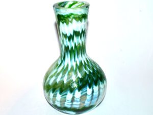 MURANO ? Vase en verre soufflé filigrane vert Moderniste 1960