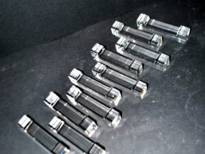 Série de 10 Porte-couteaux DESIGN en cristal modèle épuré