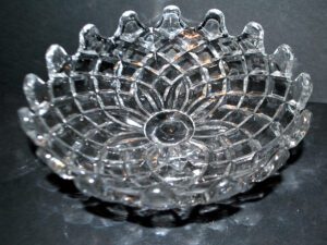 VIERZON Compotier rond en verre moulé pointes de diamant