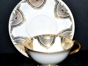 Tasse vintage en porcelaine allemande ELFENBEIN Bavaria