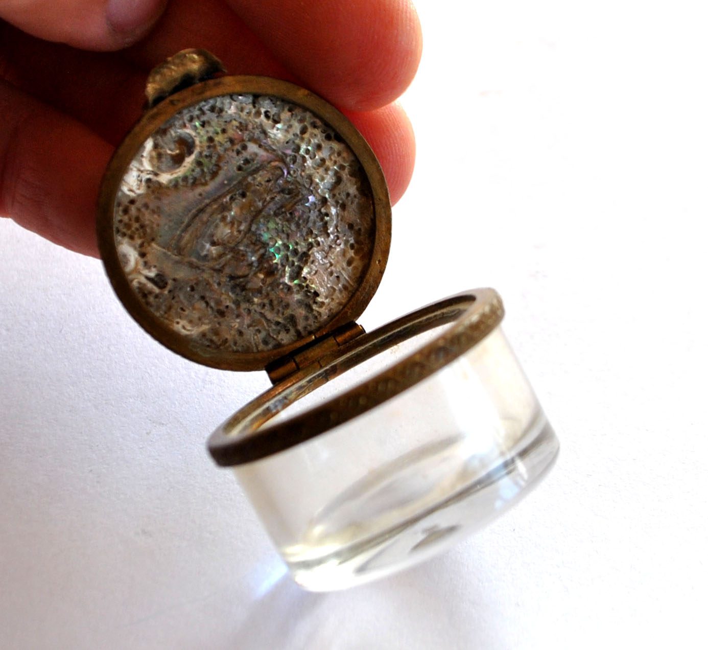 Boite miniature vintage en verre et nacre - Ecrin Pilulier – Image 4