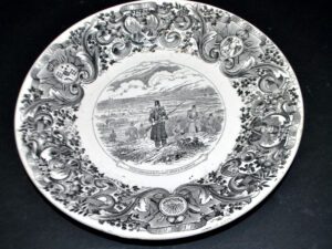 SARREGUEMINES U&C Assiette MILITARIA "Bataille d'Eupatoria" Crimée Ukraine