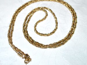 Collier long chaîne maille torsadée - Sautoir doré vintage 90 cm