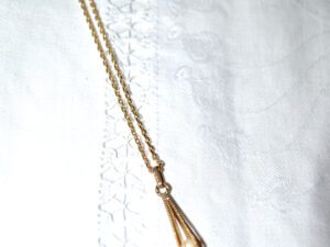 MURAT Collier vintage chaîne fine et pendentif cage perle en Plaqué Or