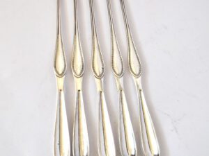 DEETJEN Lot 5 couverts à crustacés pique à homard en métal argenté perle