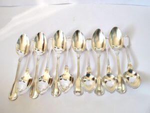 ST MEDARD Lot 12 cuillères à soupe Modèle filet ancien Argenterie CHINON 21cm