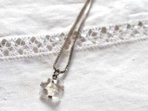 Collier vintage pendentif pyramide en cristal et en Argent 925