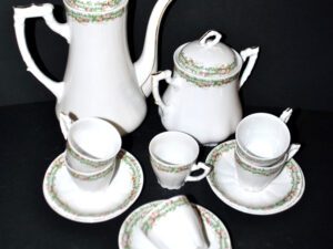 LIMOGES Service Café vintage décor roses cafetière + sucrier + 6 tasses