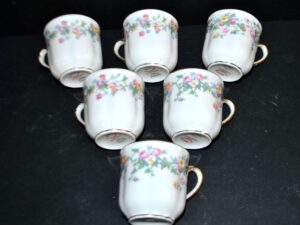 LIMOGES HAVILAND Lot 6 Tasses café en porcelaine décor fleuri