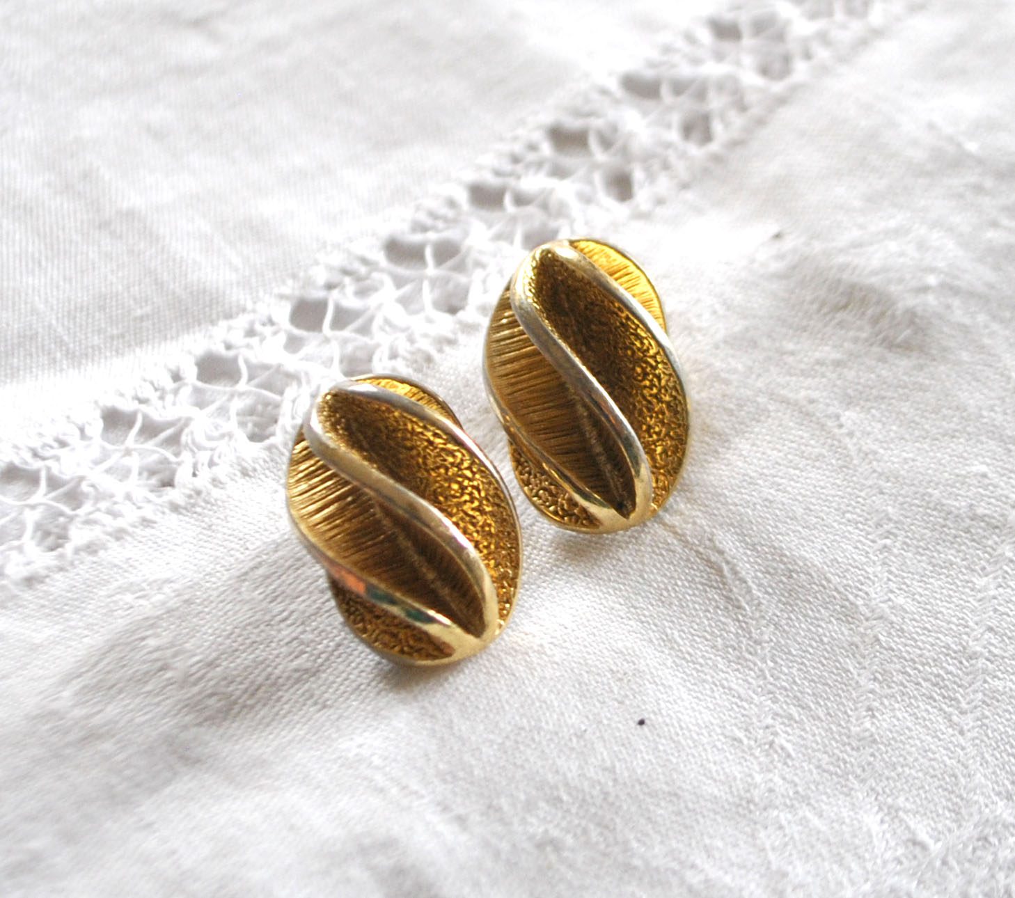 ORENA Boucles d'oreilles à CLIPS spirale Plaqué Or - Bijou vintage doré – Image 7