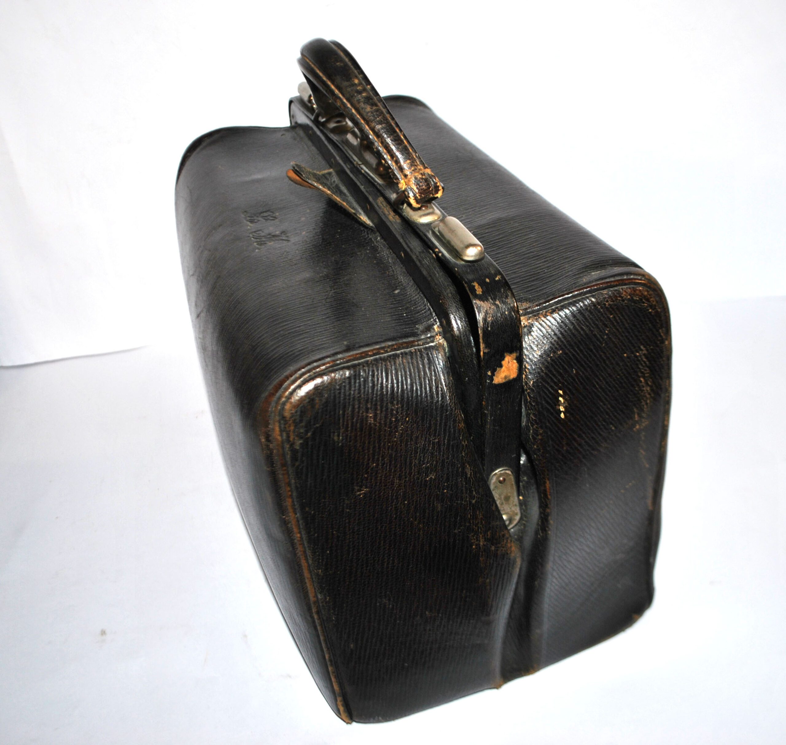 MOYNAT Sac de voyage ancien en cuir - mallette de docteur monogramme LM – Image 5