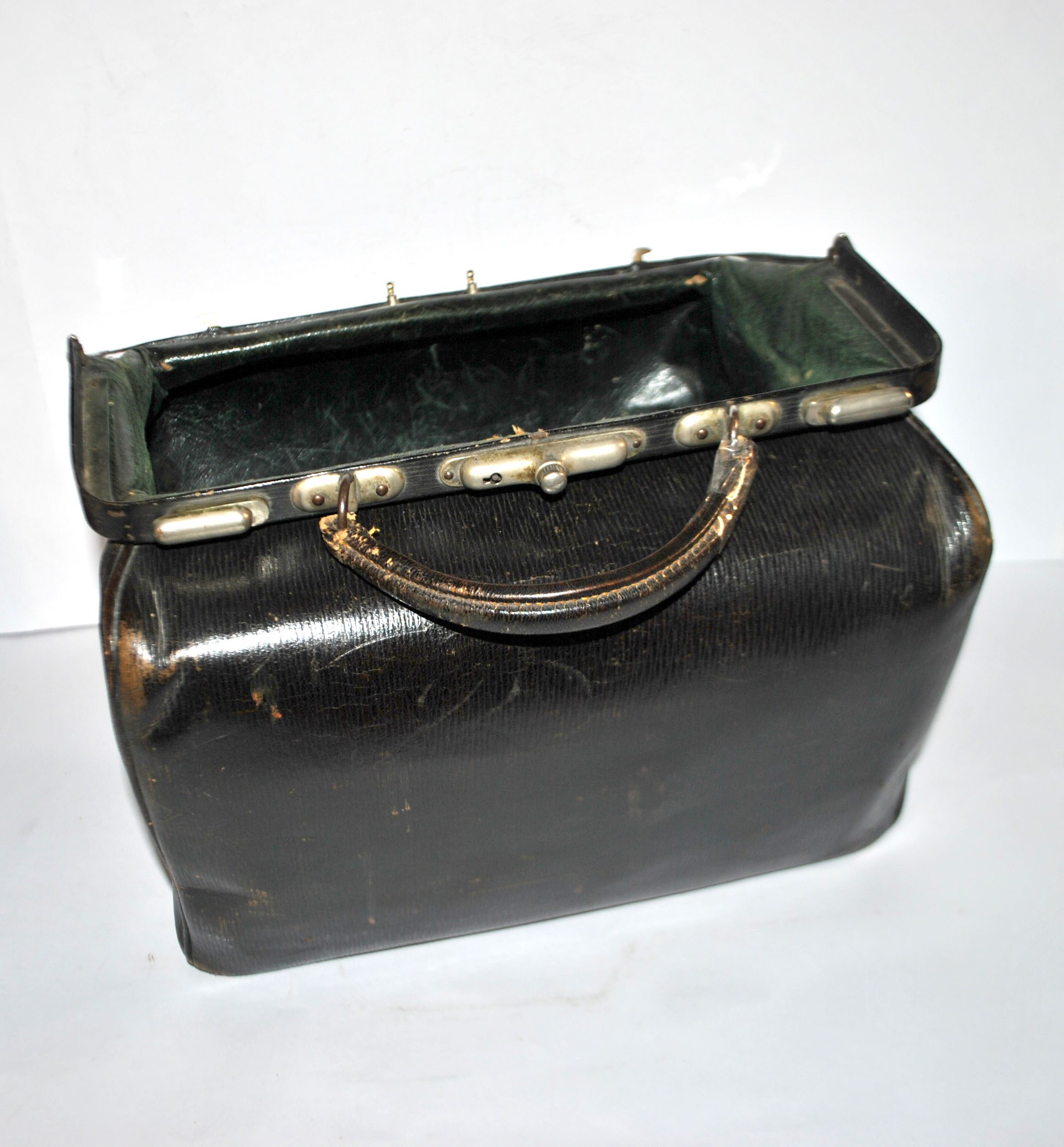MOYNAT Sac de voyage ancien en cuir - mallette de docteur monogramme LM – Image 21