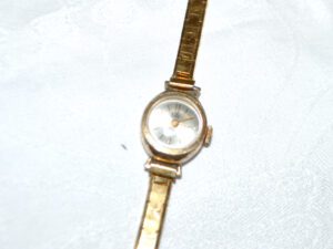 Montre femme Uti Mouvement mécanique vintage Plaqué Or FRANCE