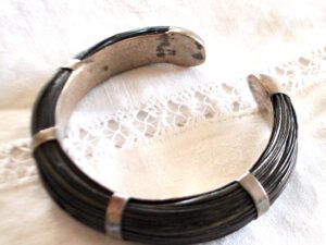 Bracelet jonc ancien Ethnique fibre noir et Argent 8.5cm