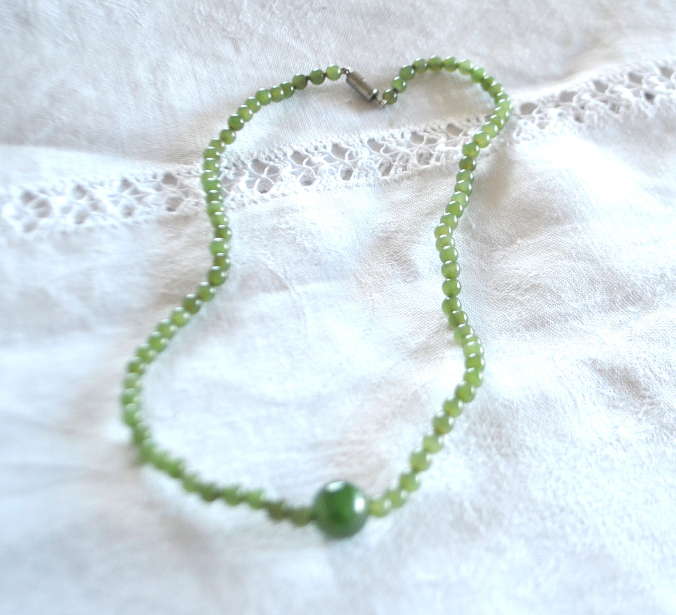 Collier ancien perle en pierre naturelle verte Jade jaspe? 34cm – Image 4