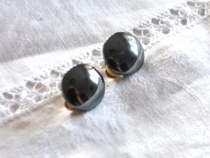 Boucles d'oreilles clips cabochon en pierre hématite - bijou vintage