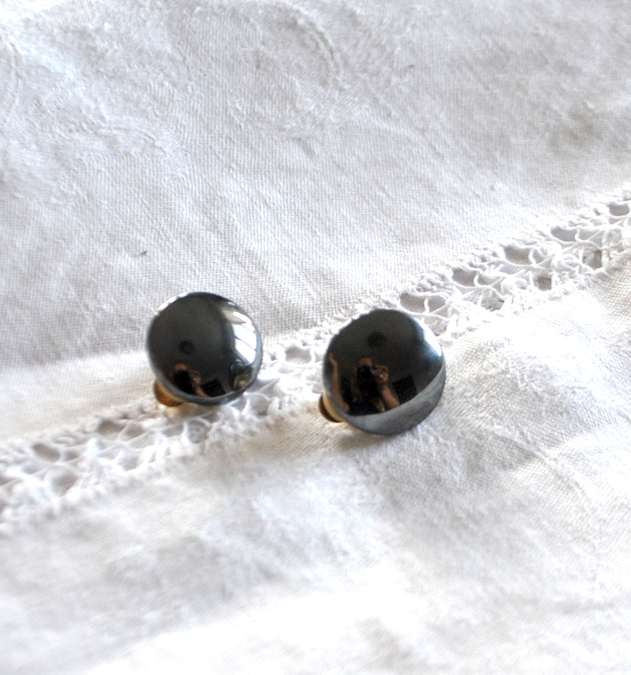 Boucles d'oreilles clips cabochon en pierre hématite - bijou vintage – Image 7