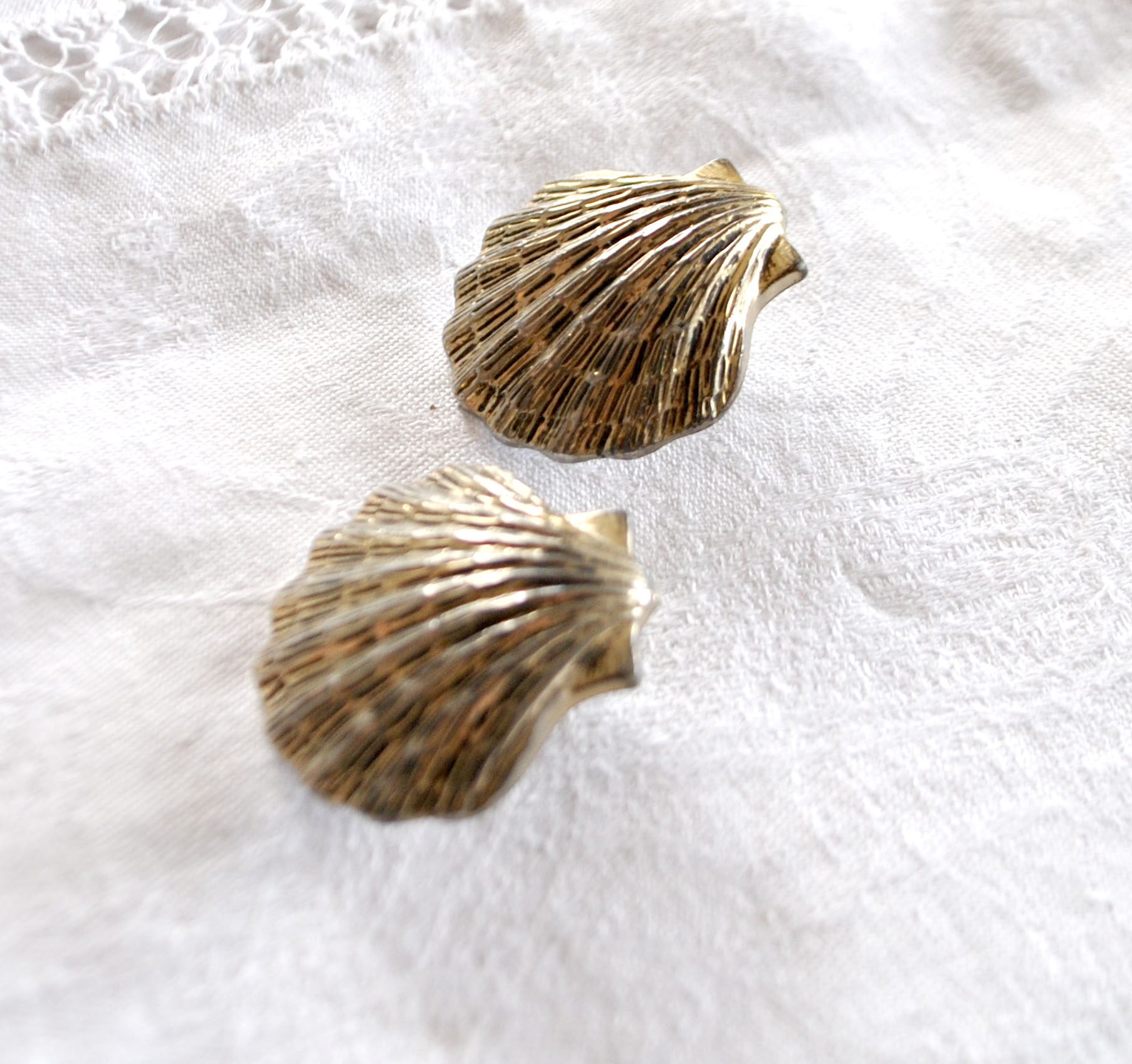 Boucles d'oreilles CLIPS vintage Coquillage argenté 3cm – Image 8