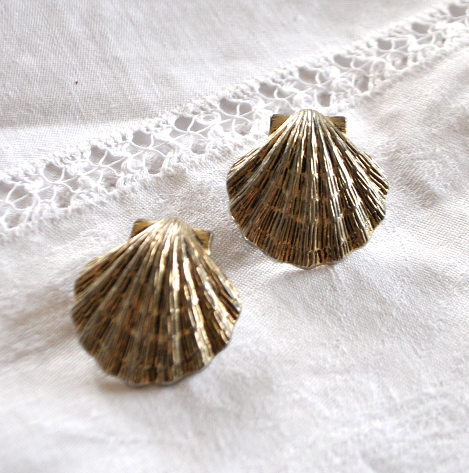 Boucles d'oreilles CLIPS vintage Coquillage argenté 3cm – Image 10