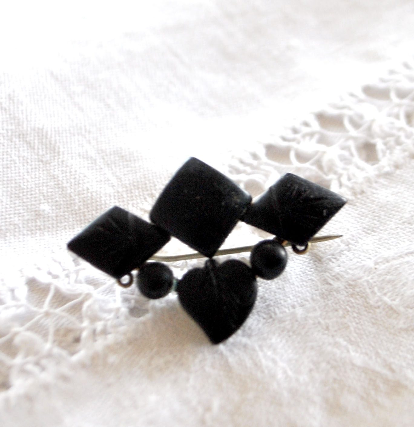 Broche ancienne en pierre noir jais - Bijou de deuil 1900 – Image 9