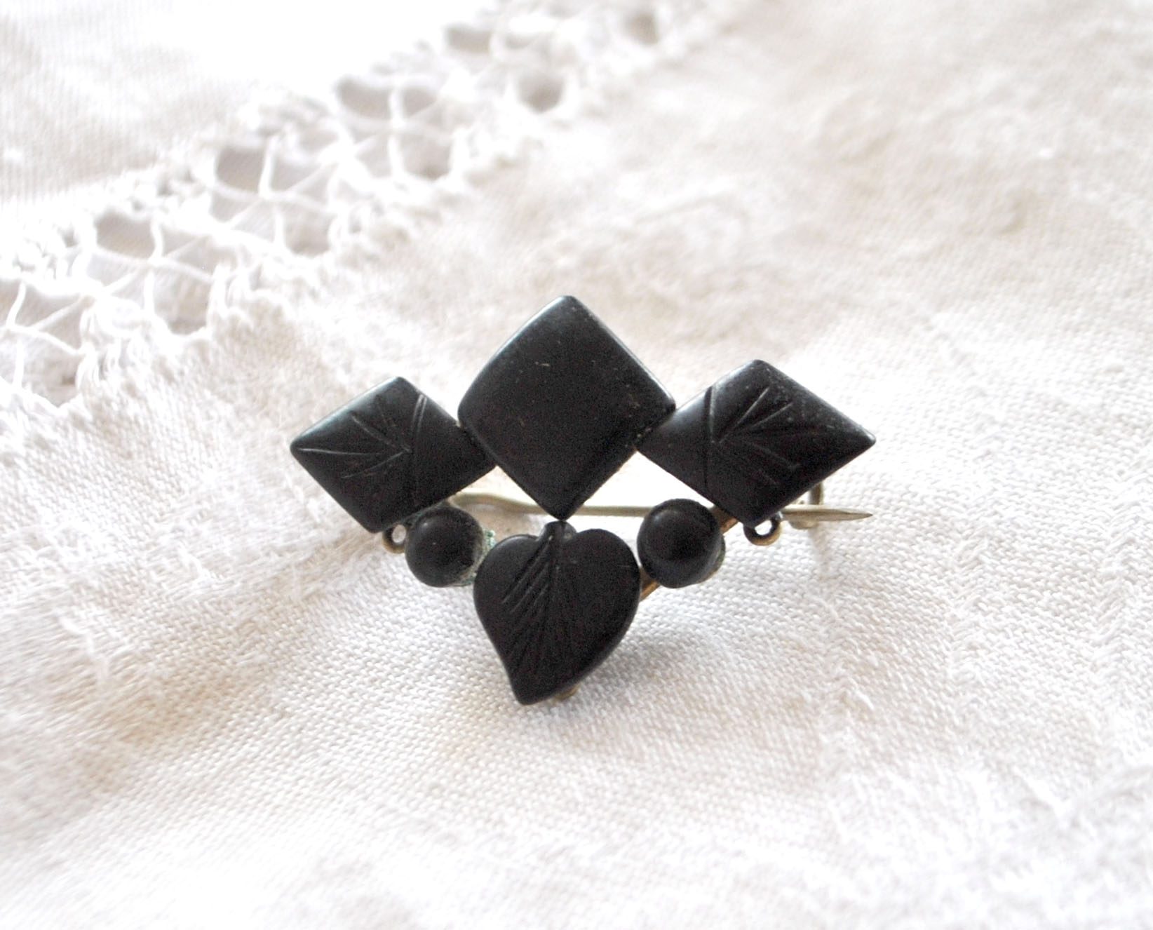 Broche ancienne en pierre noir jais - Bijou de deuil 1900 – Image 13