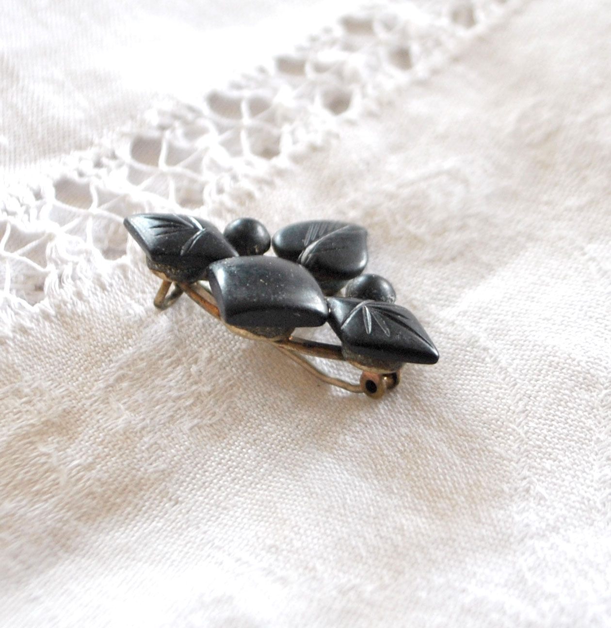 Broche ancienne en pierre noir jais - Bijou de deuil 1900 – Image 15