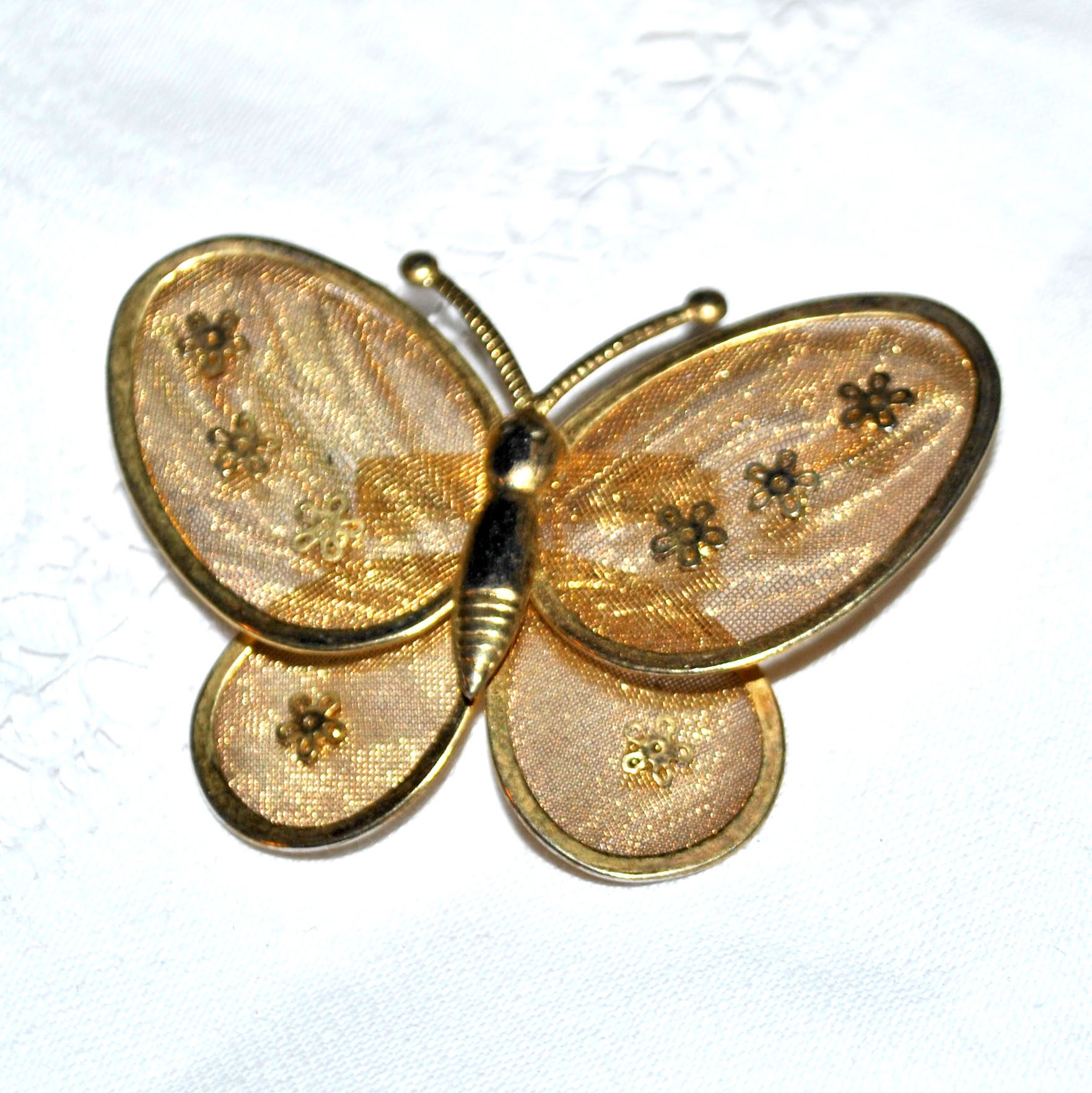 Broche Vintage Papillon en métal doré 1990