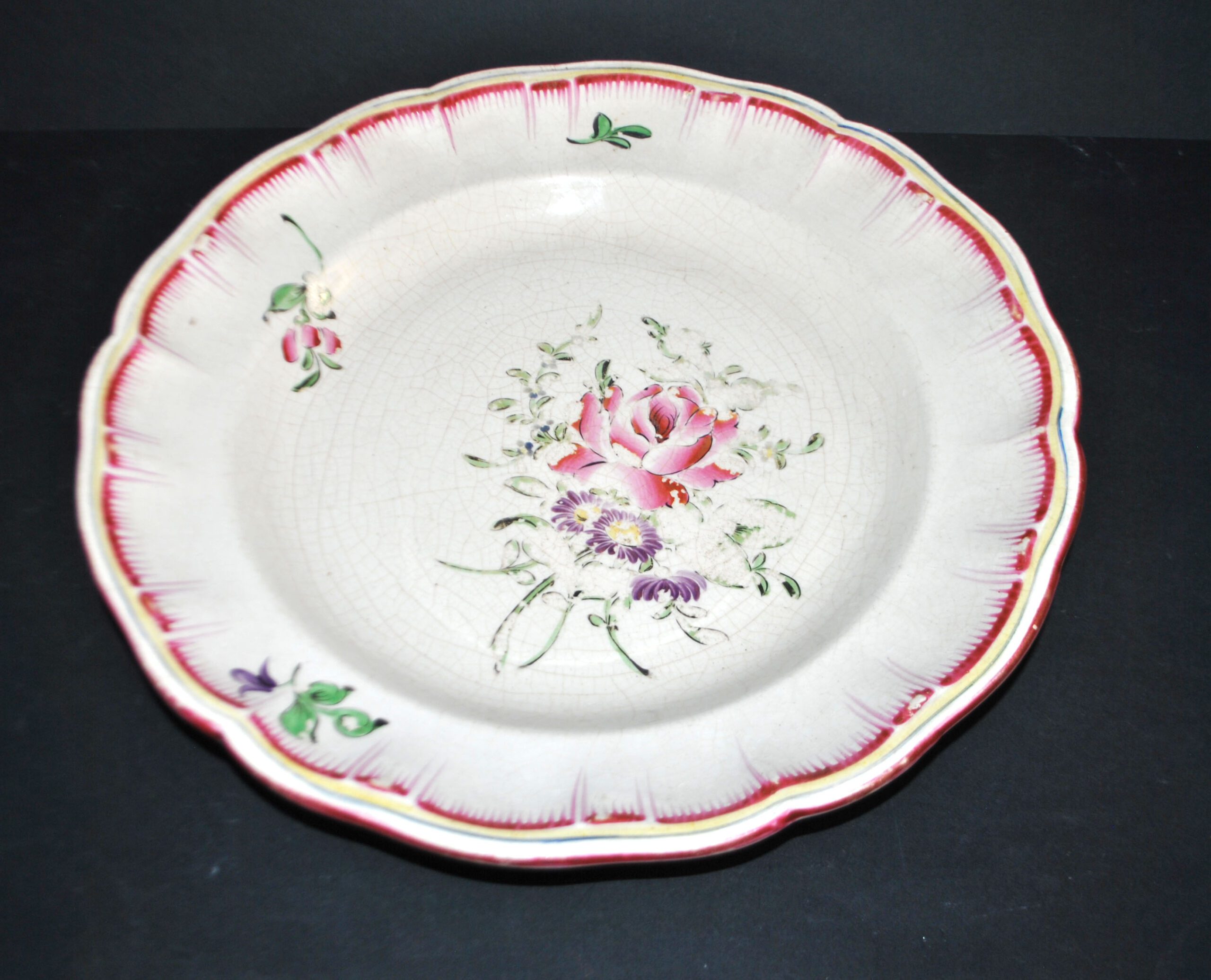 LUNEVILLE Plat fleuri décor réverbère vieux Strasbourg en faïence signé KG – Image 4