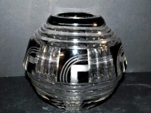 Vase Boule ART DECO en cristal doublé noir Overlay 1930-1940 Val Saint Lambert?