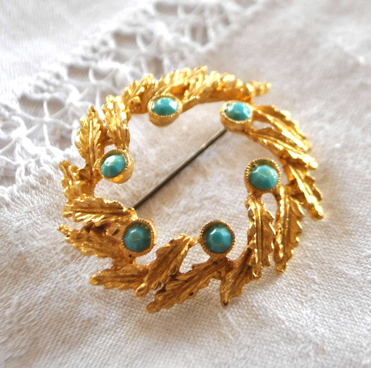 Broche rétro en plaqué Or couronne feuille et strass bleu turquoise BIJOU VINTAGE – Image 11