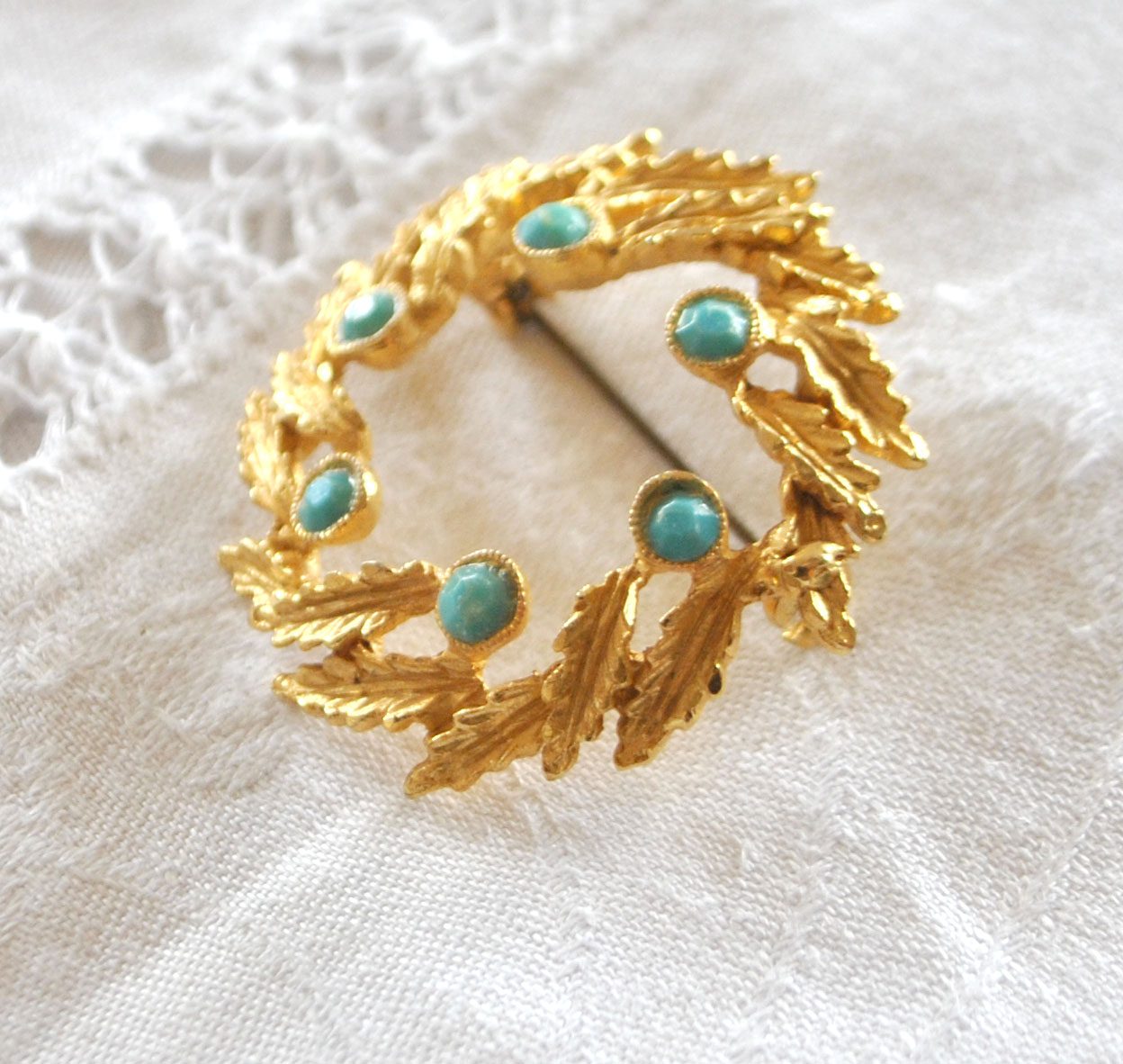Broche rétro en plaqué Or couronne feuille et strass bleu turquoise BIJOU VINTAGE – Image 13