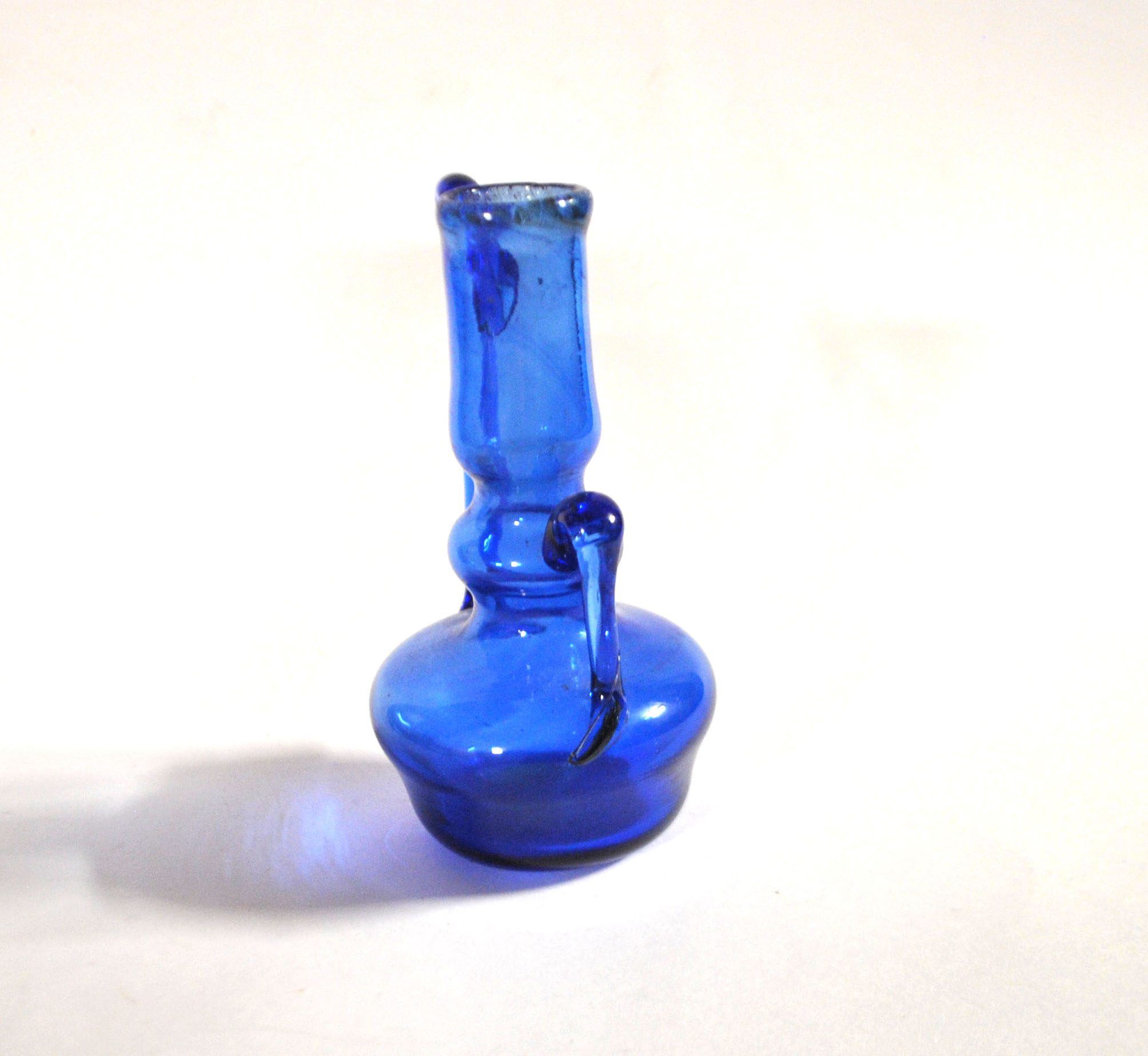 Vase soliflore flacon miniature ancien en verre soufflé bleu ARTISANAT 1900 – Image 6