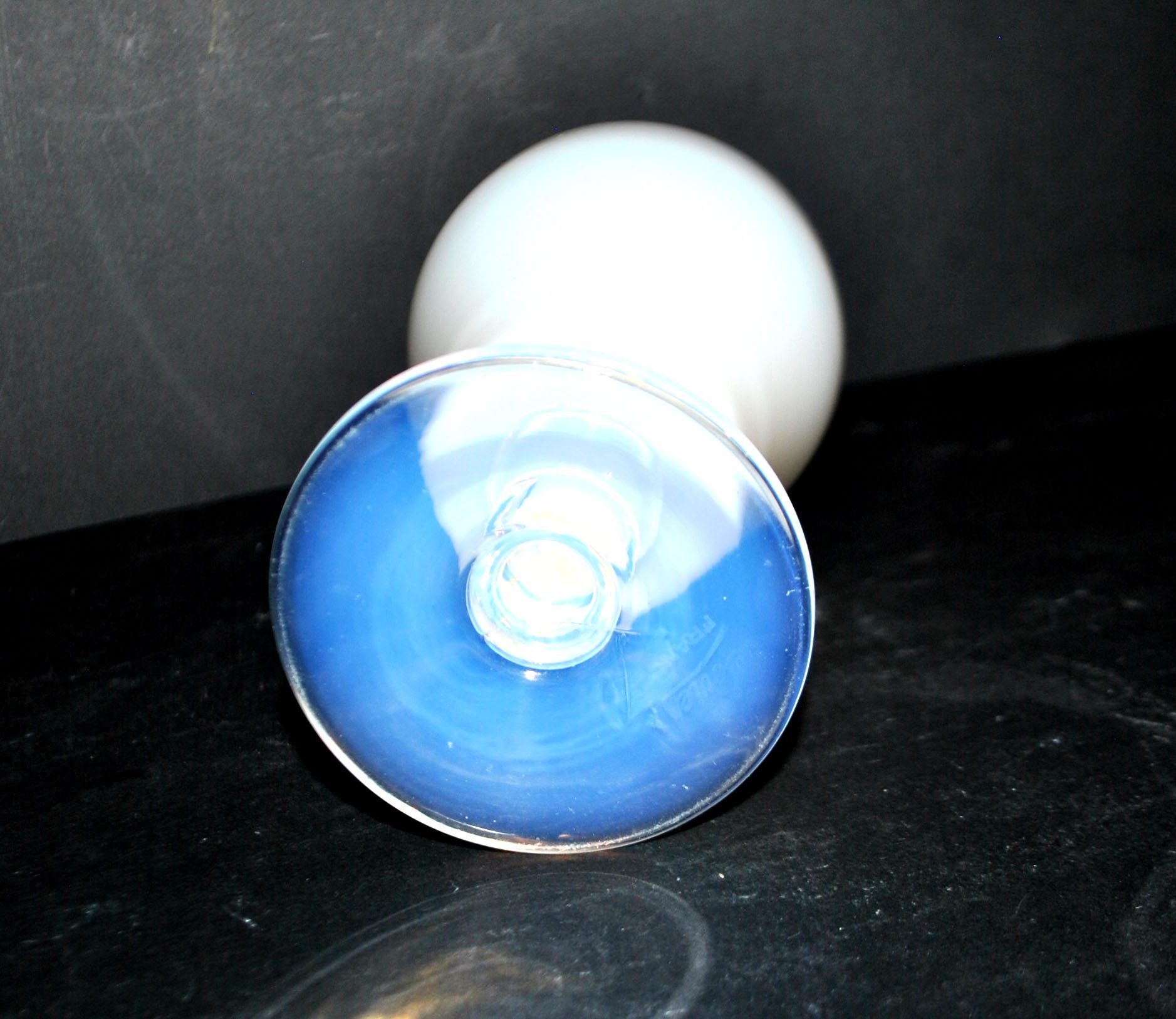 SEVRES Verre à pied Gobelet Calice en opaline blanche signé "Sèvres France" – Image 8